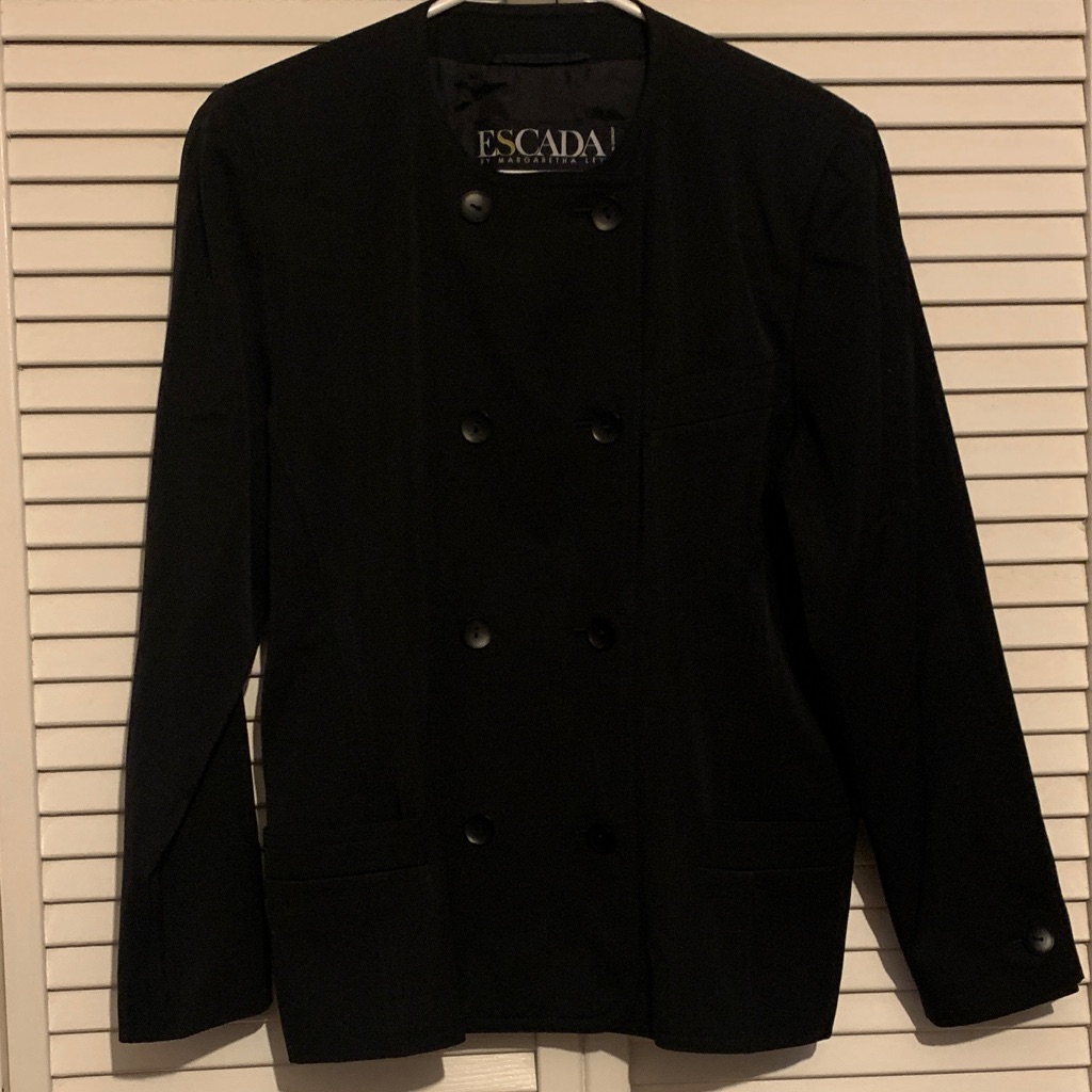 Escada Women's Elegant Black Blazer